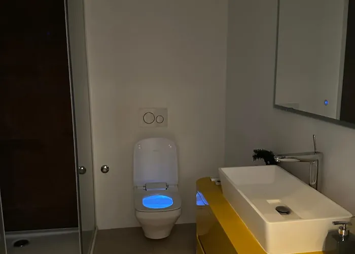 Cruise Ship Bridge View Luka Appartement *