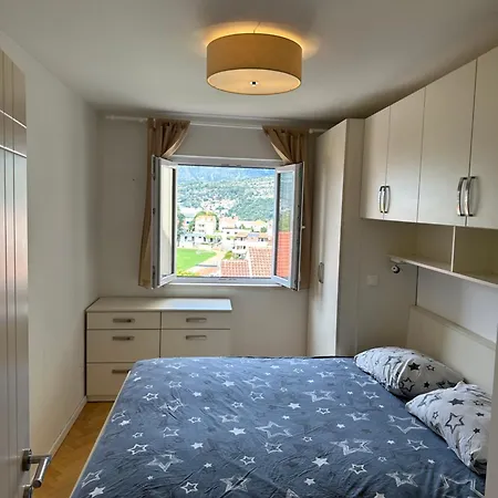 Cruise Ship Bridge View Luka Apartment *