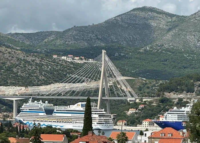 Cruise Ship Bridge View Luka * Dubrovnik